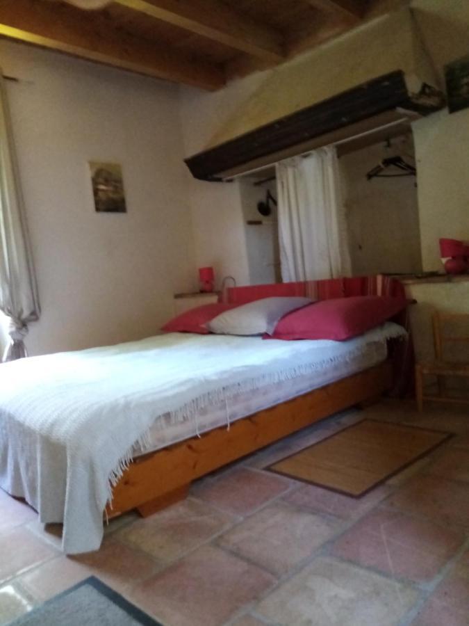 Mas Des Nabieres Bed & Breakfast Saint-Martial  Bagian luar foto