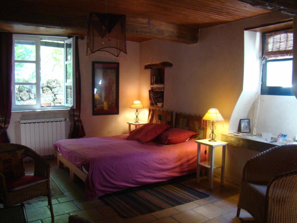 Mas Des Nabieres Bed & Breakfast Saint-Martial  Bagian luar foto