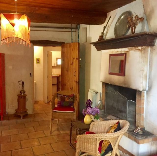 Mas Des Nabieres Bed & Breakfast Saint-Martial  Bagian luar foto
